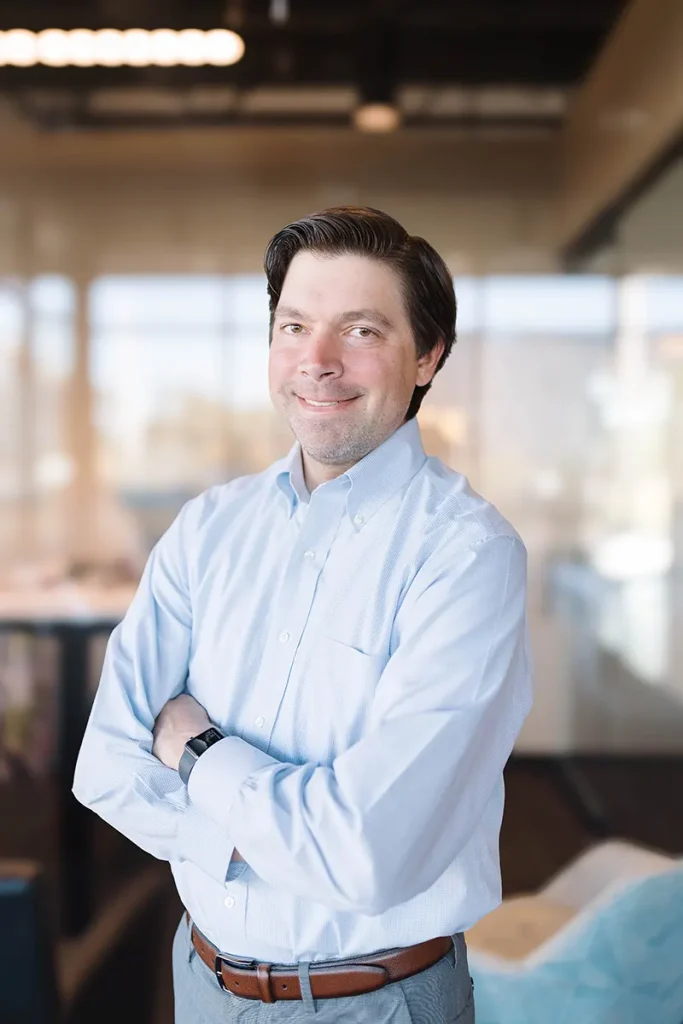 andrew mitofsky headshot